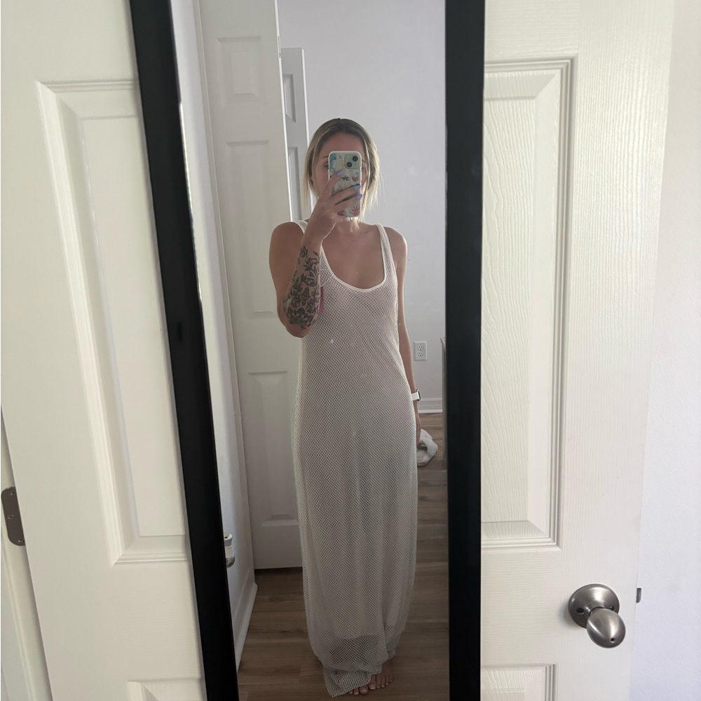 Cream Sleeveless Scoop Neck Maxi Dress